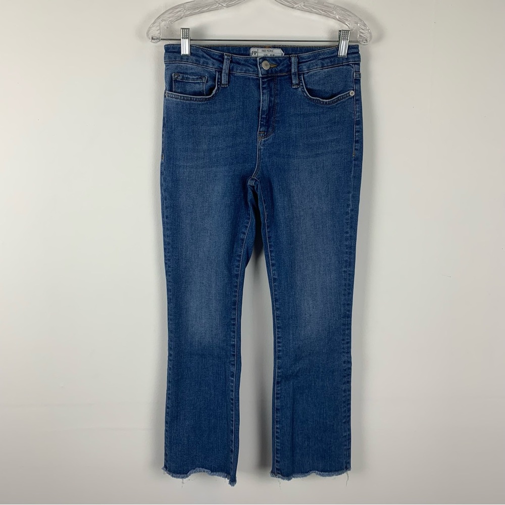 Free People Straight Leg Jeans 28
